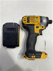 DEWALT DCF885 W/BATTERY